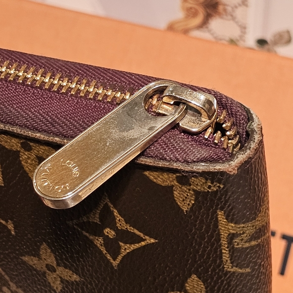 Louis Vuitton Limited Edition Monogram Porter Organizer/Wallet - Picture 10 of 16